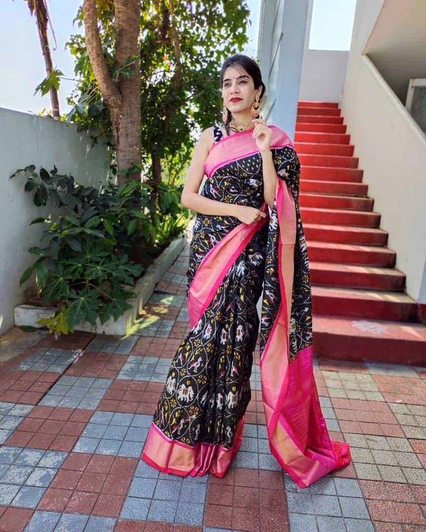 Buy Black Satin Crepe Silk Sequence Embroidered Saree With Unstitched Blouse  - Mohmanthan Yavanika Online at Best Price | Distacart