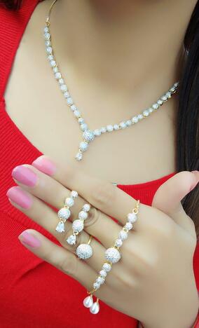 Classic Plain Diamond Colour Jewellery Set KLP205