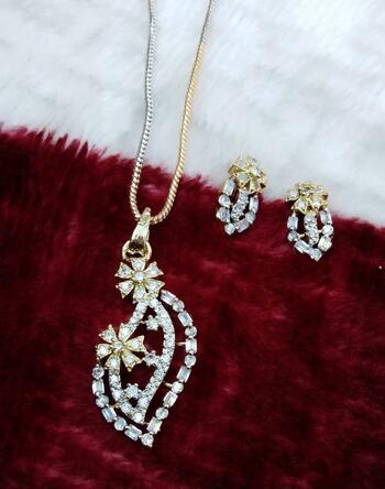 Beautiful Plain Diamond Colour Jewellery Set KLP226