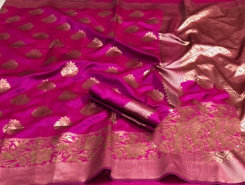 Amazing Pink Color Banarasi Silk Saree Blouse For Wedding Wear Purpose