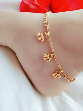 Lovely White Diamond Golden Imitation Anklet KLP419