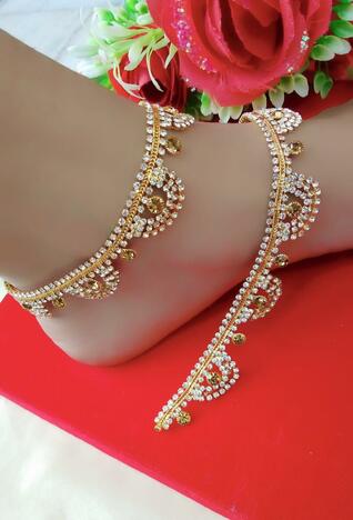 Lovely Golden Imitation White & Yellow Diamond Anklet Set For Women KLP347