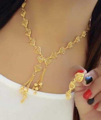 Amazing Golden Colored Artificial Necklace Set KLP389