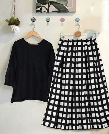 Trendy Black Color Designer Digital Printed Rayon Ready Made Skirt Top For Women