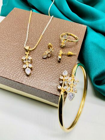 Gorgeous Golden Plated White Color Diamond Jewellery Set