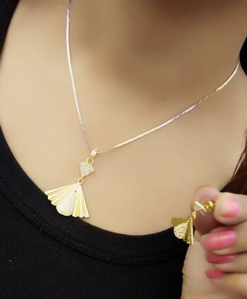 Impressive Gold Plated White Diamond Necklace Set KLP266