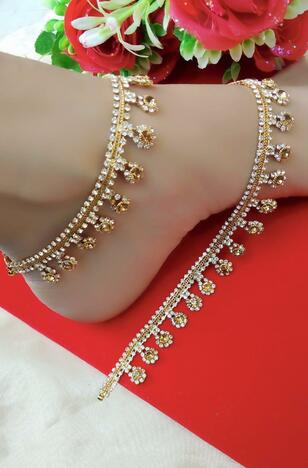 Classic Yellow American Diamond Golden Imitation Anklet Set KLP344