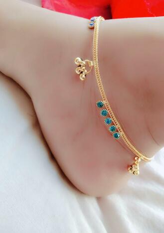 Beautiful Blue Diamond Stone Gold Plated Alloy Anklet KLP251