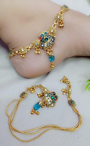 Lovely Blue Colored Diamond Imitation Golden Anklet KLP449