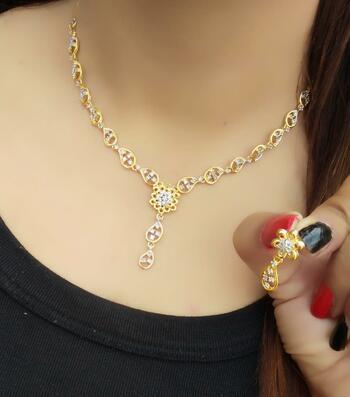 Marvellous Golden Imitation White Diamond Necklace Set KLP434