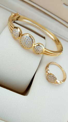 Refreshing Golden Colour American Diamond Bracelet & Ring KLP313