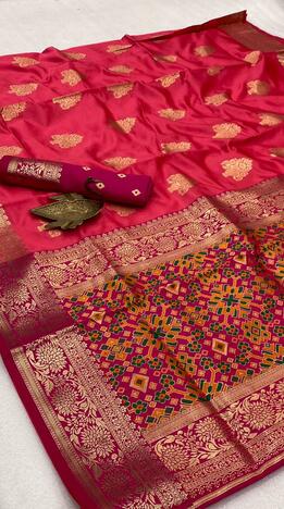 Rani Pink Banarasi Silk Zari Multi Color Grand Pallu Weaving All Over Butti Design Saree Blouse